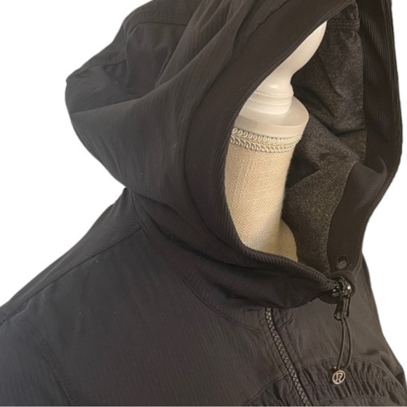 Lululemon Reversible Dance Studio Zip Up Jacket Sz 6 pre loved - Picture 12 of 13